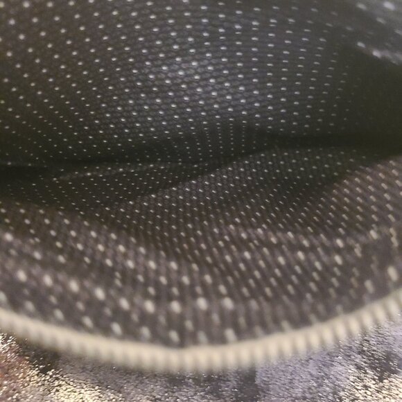 Urban Expressions Metallic Silver Zippered Purse NWT - Picture 8 of 8